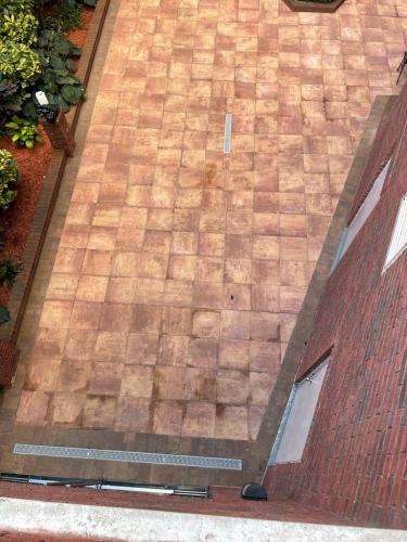 installing tiles outside (8)